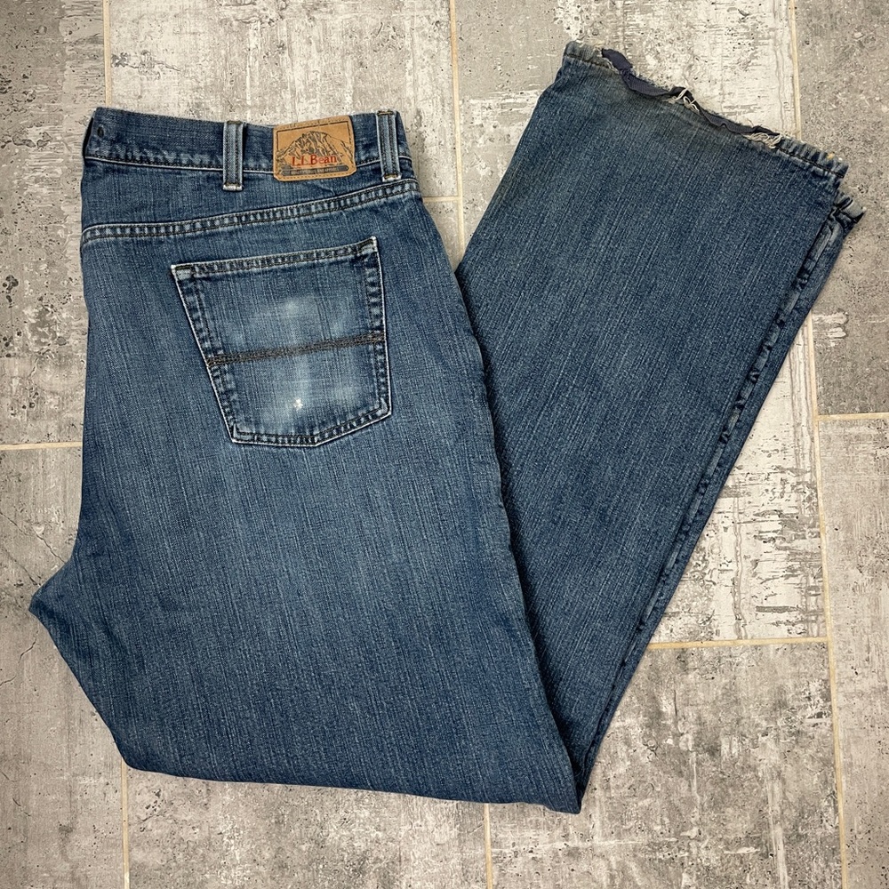 L.L. Bean Men's Cotton Lined Blue Jeans. Standard Fit. 44x36